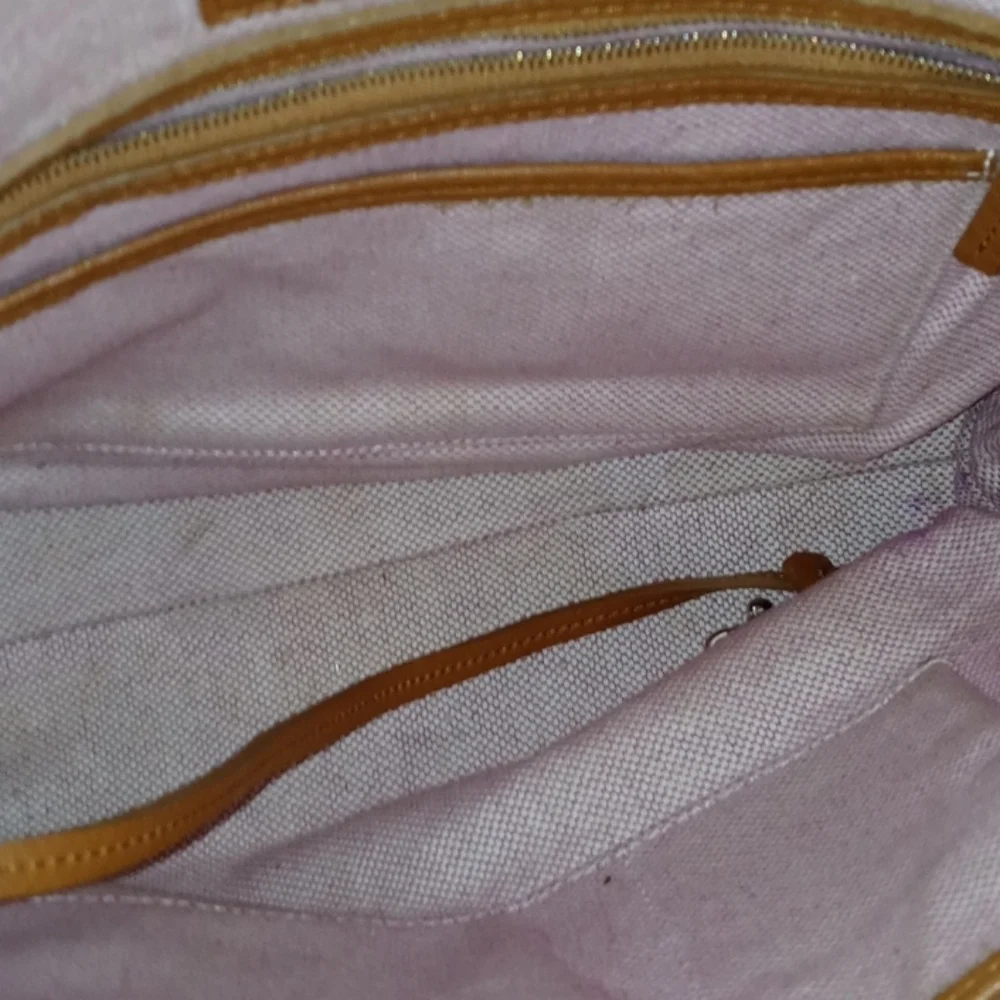 Dooney bourke purse genuine leather
